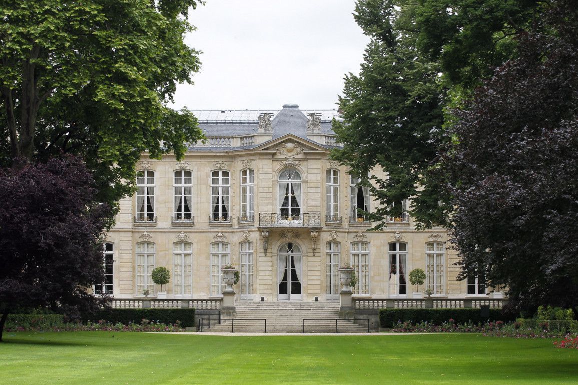 L'hôtel de Matignon vu du jardin par Thomas Samson AFP